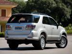 Toyota Hilux SW4 2012 года